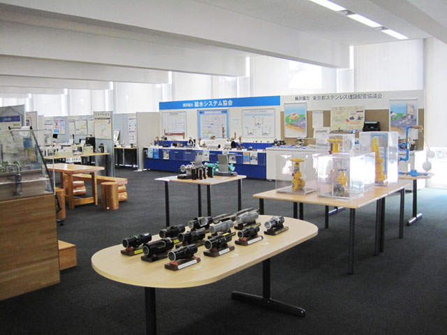 画像：協会、メーカー各社の協力展示品b